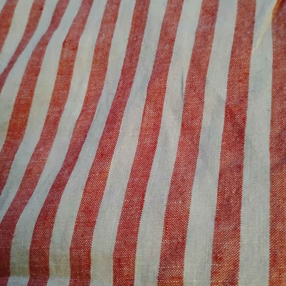 SALE‼️100% Linen Top - Picture 2 of 5